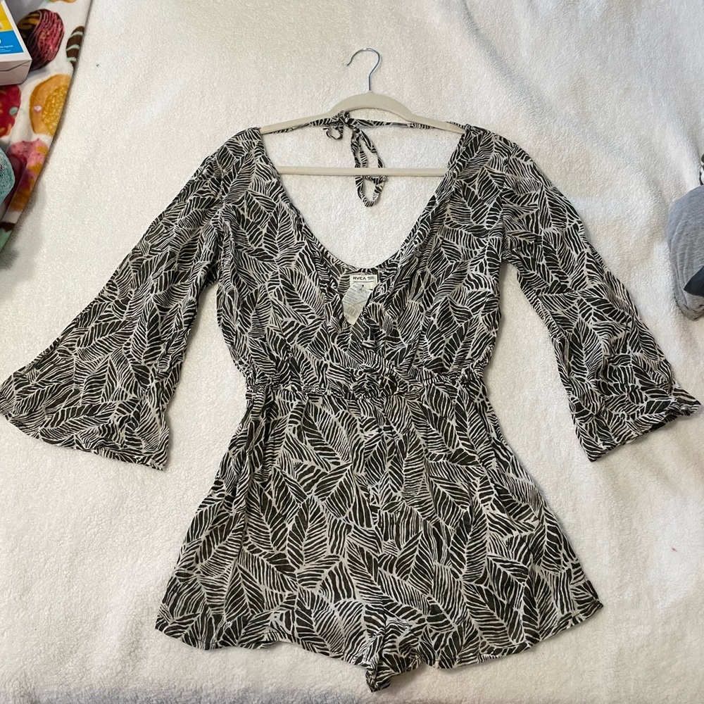 RVCA Romper size-M